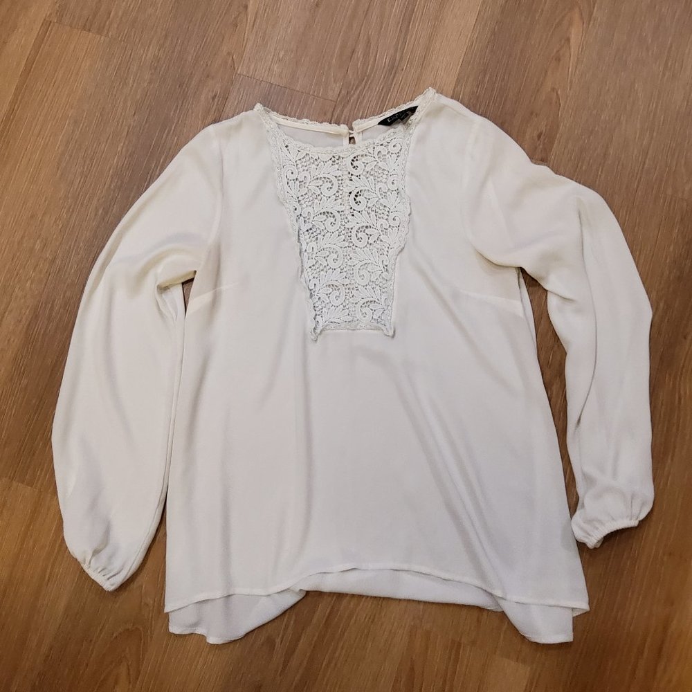 White lace long sleeve blouse